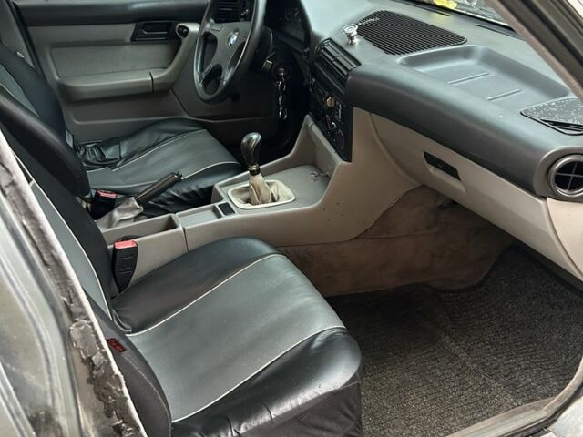 Серый БМВ 5 Серия, объемом двигателя 2 л и пробегом 310 тыс. км за 1750 $, фото 19 на Automoto.ua