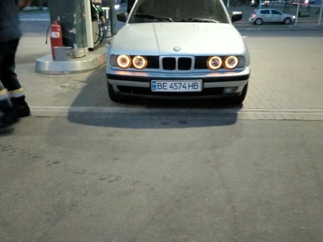 Серый БМВ 5 Серия, объемом двигателя 3.4 л и пробегом 345 тыс. км за 2800 $, фото 1 на Automoto.ua