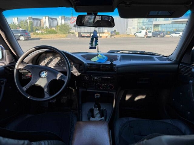 Серый БМВ 5 Серия, объемом двигателя 2.5 л и пробегом 170 тыс. км за 3500 $, фото 15 на Automoto.ua