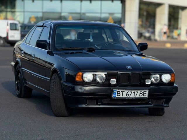 Серый БМВ 5 Серия, объемом двигателя 2.5 л и пробегом 170 тыс. км за 3500 $, фото 2 на Automoto.ua