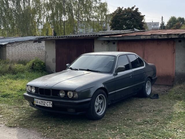 Серый БМВ 5 Серия, объемом двигателя 2.5 л и пробегом 263 тыс. км за 1499 $, фото 3 на Automoto.ua