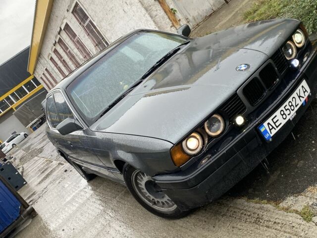 Серый БМВ 5 Серия, объемом двигателя 2 л и пробегом 40 тыс. км за 1940 $, фото 2 на Automoto.ua