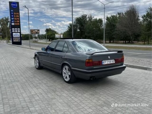 Серый БМВ 5 Серия, объемом двигателя 3 л и пробегом 800 тыс. км за 3599 $, фото 4 на Automoto.ua