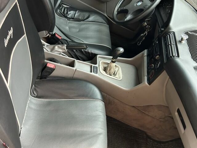 Серый БМВ 5 Серия, объемом двигателя 2 л и пробегом 310 тыс. км за 1750 $, фото 6 на Automoto.ua