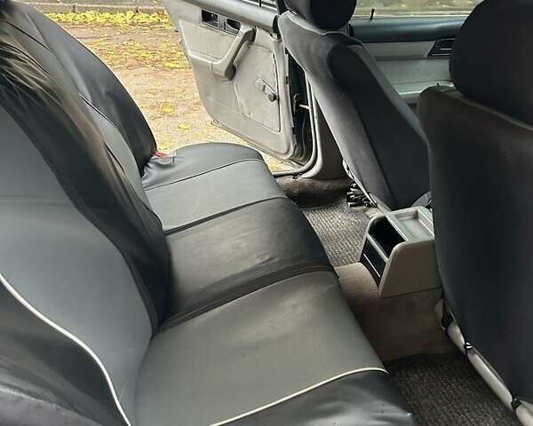 Серый БМВ 5 Серия, объемом двигателя 2 л и пробегом 310 тыс. км за 1750 $, фото 12 на Automoto.ua