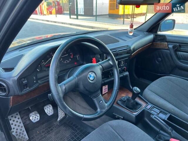 Серый БМВ 5 Серия, объемом двигателя 2 л и пробегом 380 тыс. км за 3200 $, фото 17 на Automoto.ua