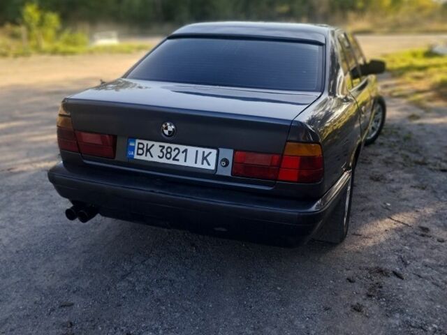 Серый БМВ 5 Серия, объемом двигателя 2.5 л и пробегом 150 тыс. км за 2500 $, фото 6 на Automoto.ua