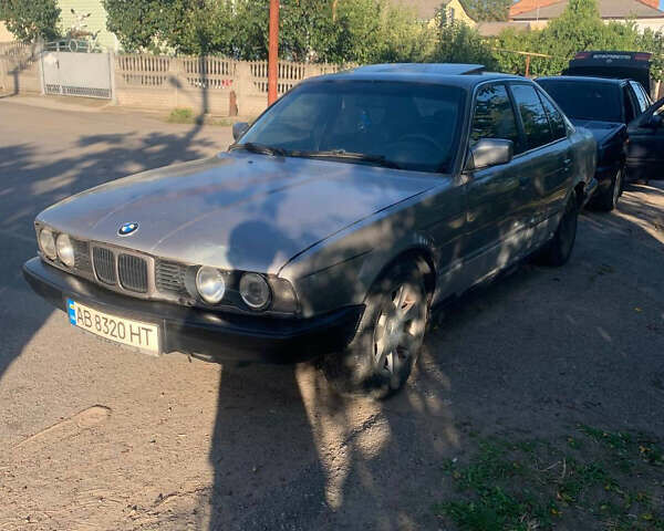 Серый БМВ 5 Серия, объемом двигателя 2 л и пробегом 400 тыс. км за 1400 $, фото 2 на Automoto.ua