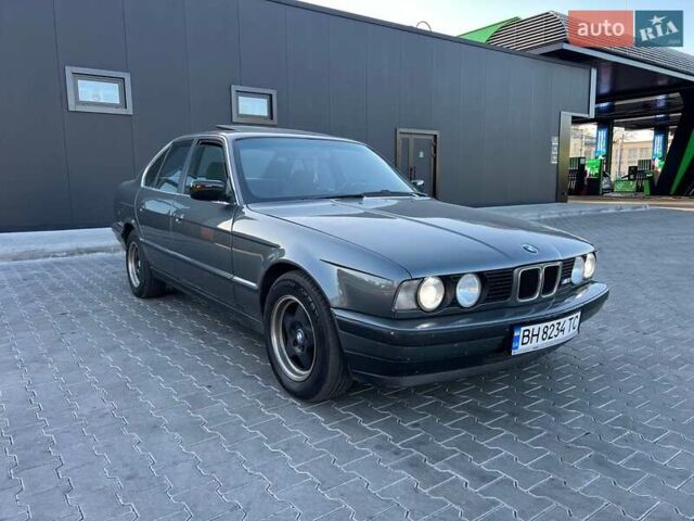 Серый БМВ 5 Серия, объемом двигателя 2 л и пробегом 380 тыс. км за 3200 $, фото 3 на Automoto.ua