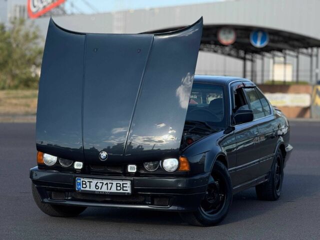 Серый БМВ 5 Серия, объемом двигателя 2.5 л и пробегом 170 тыс. км за 3500 $, фото 3 на Automoto.ua