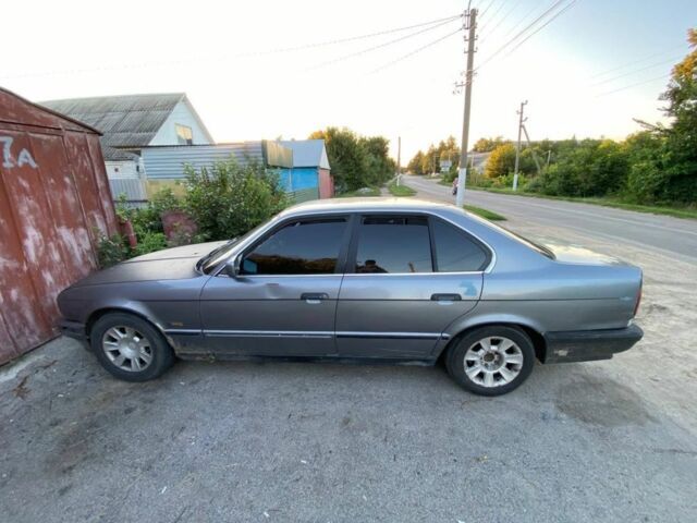 Сірий БМВ 5 Серія, об'ємом двигуна 2 л та пробігом 3 тис. км за 950 $, фото 1 на Automoto.ua