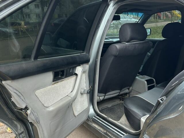 Серый БМВ 5 Серия, объемом двигателя 2 л и пробегом 310 тыс. км за 1750 $, фото 18 на Automoto.ua