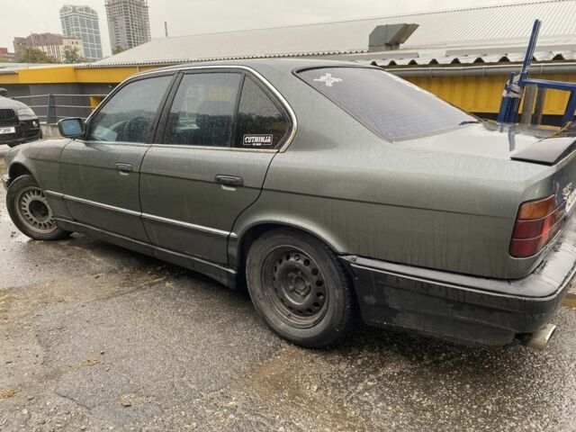 Серый БМВ 5 Серия, объемом двигателя 2 л и пробегом 40 тыс. км за 1940 $, фото 5 на Automoto.ua