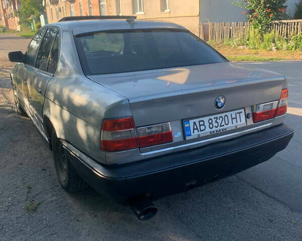 Серый БМВ 5 Серия, объемом двигателя 2 л и пробегом 400 тыс. км за 1400 $, фото 3 на Automoto.ua