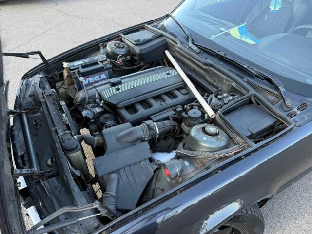 Серый БМВ 5 Серия, объемом двигателя 2.5 л и пробегом 170 тыс. км за 3500 $, фото 4 на Automoto.ua