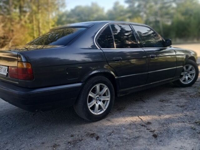 Серый БМВ 5 Серия, объемом двигателя 2.5 л и пробегом 150 тыс. км за 2500 $, фото 7 на Automoto.ua