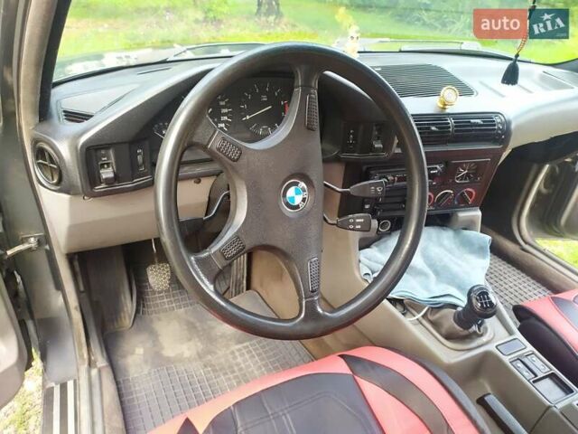 Серый БМВ 5 Серия, объемом двигателя 2 л и пробегом 25 тыс. км за 2675 $, фото 4 на Automoto.ua