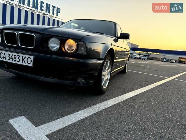 Серый БМВ 5 Серия, объемом двигателя 2 л и пробегом 180 тыс. км за 2300 $, фото 10 на Automoto.ua