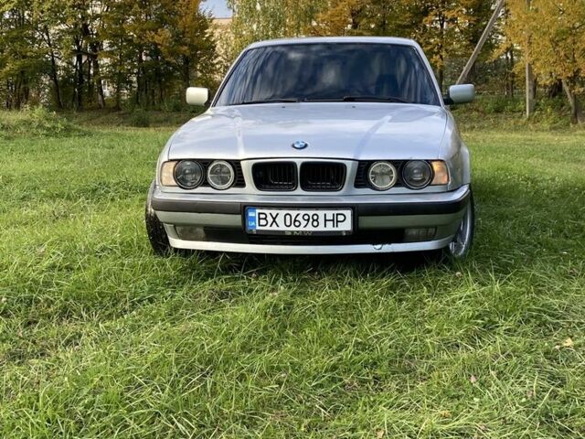 Сірий БМВ 5 Серія, об'ємом двигуна 2 л та пробігом 500 тис. км за 2999 $, фото 1 на Automoto.ua