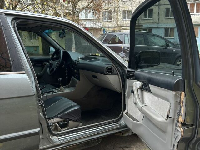 Серый БМВ 5 Серия, объемом двигателя 2 л и пробегом 310 тыс. км за 1750 $, фото 14 на Automoto.ua