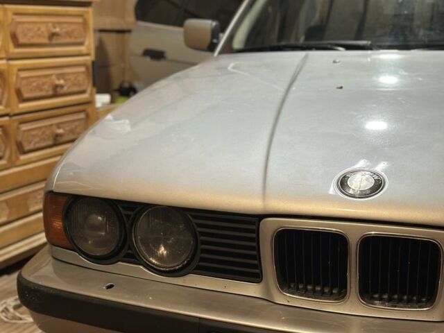 Серый БМВ 5 Серия, объемом двигателя 3 л и пробегом 450 тыс. км за 1900 $, фото 9 на Automoto.ua