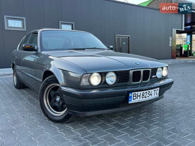 Серый БМВ 5 Серия, объемом двигателя 2 л и пробегом 380 тыс. км за 3200 $, фото 6 на Automoto.ua