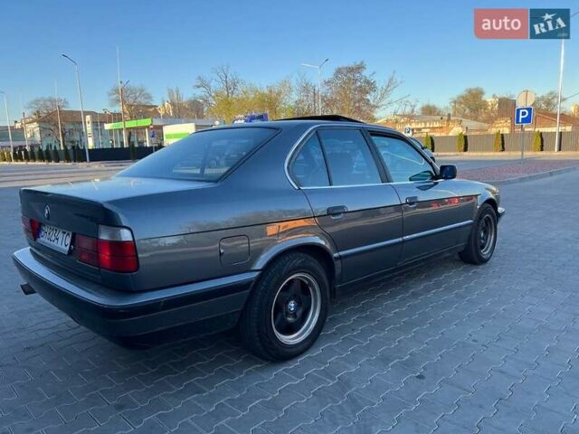 Серый БМВ 5 Серия, объемом двигателя 2 л и пробегом 380 тыс. км за 3200 $, фото 11 на Automoto.ua