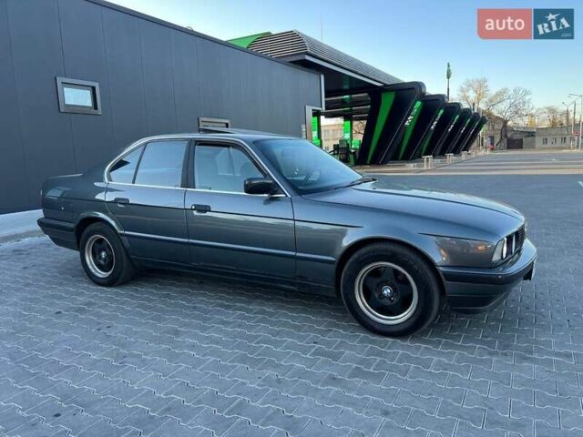 Серый БМВ 5 Серия, объемом двигателя 2 л и пробегом 380 тыс. км за 3200 $, фото 10 на Automoto.ua