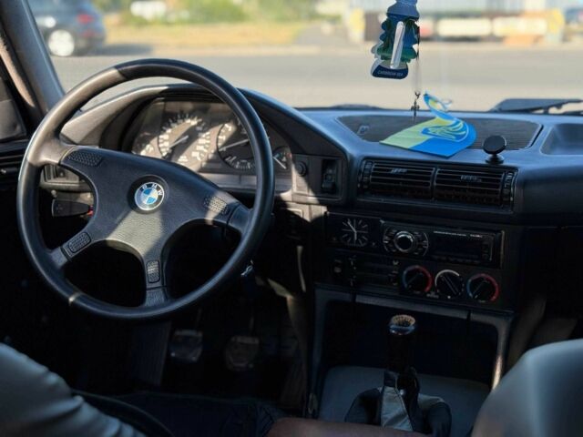 Серый БМВ 5 Серия, объемом двигателя 2.5 л и пробегом 170 тыс. км за 3500 $, фото 16 на Automoto.ua