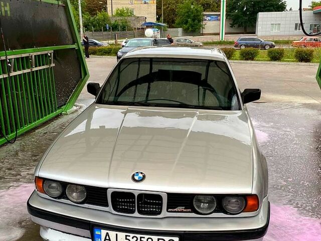 Серый БМВ 5 Серия, объемом двигателя 2 л и пробегом 346 тыс. км за 3100 $, фото 1 на Automoto.ua