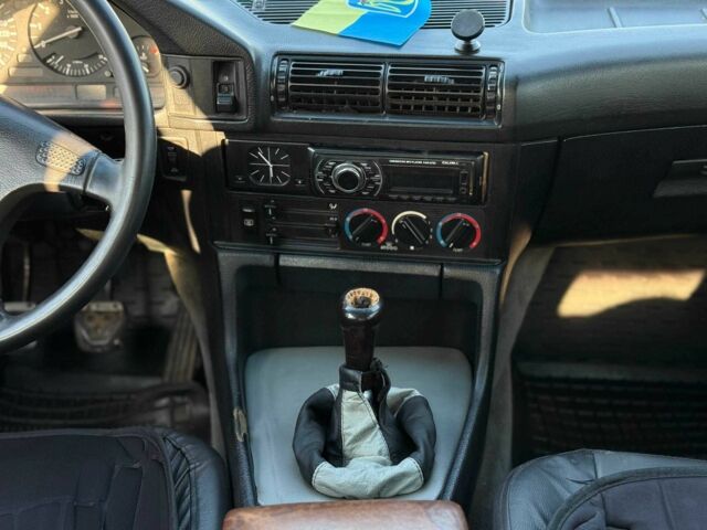 Серый БМВ 5 Серия, объемом двигателя 2.5 л и пробегом 170 тыс. км за 3500 $, фото 17 на Automoto.ua