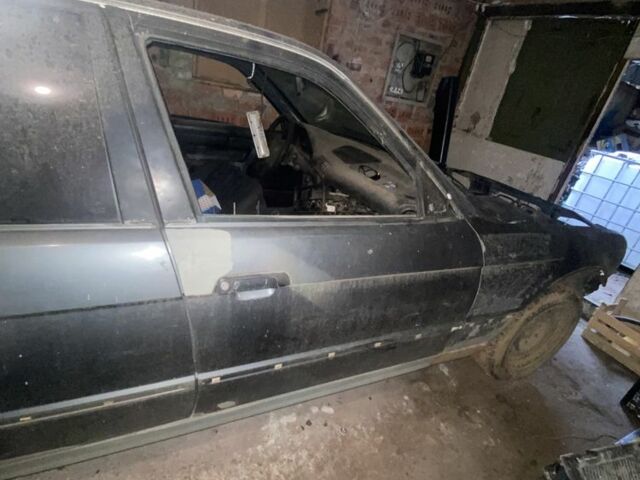 Сірий БМВ 5 Серія, об'ємом двигуна 2 л та пробігом 250 тис. км за 790 $, фото 1 на Automoto.ua