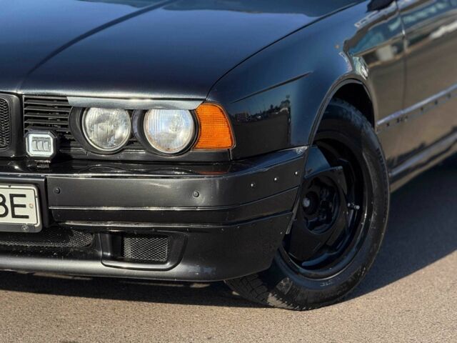 Серый БМВ 5 Серия, объемом двигателя 2.5 л и пробегом 170 тыс. км за 3500 $, фото 5 на Automoto.ua