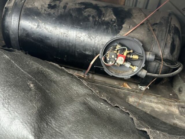 Серый БМВ 5 Серия, объемом двигателя 3 л и пробегом 450 тыс. км за 1900 $, фото 21 на Automoto.ua