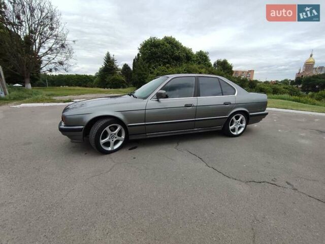 Серый БМВ 5 Серия, объемом двигателя 3.43 л и пробегом 410 тыс. км за 4999 $, фото 5 на Automoto.ua