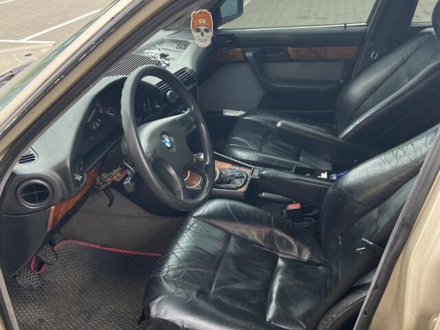 Серый БМВ 5 Серия, объемом двигателя 2 л и пробегом 333 тыс. км за 3500 $, фото 6 на Automoto.ua