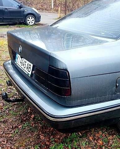 Серый БМВ 5 Серия, объемом двигателя 2 л и пробегом 111 тыс. км за 2600 $, фото 2 на Automoto.ua