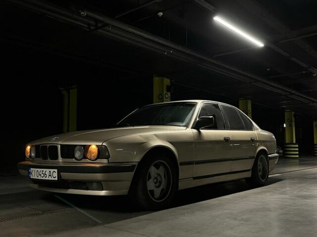 Серый БМВ 5 Серия, объемом двигателя 2 л и пробегом 333 тыс. км за 3500 $, фото 16 на Automoto.ua