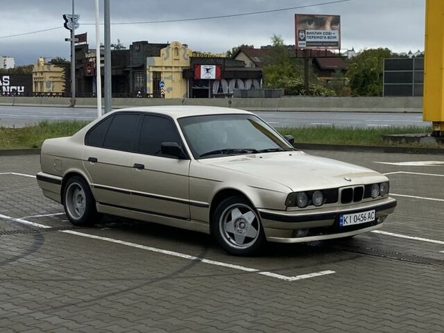 Серый БМВ 5 Серия, объемом двигателя 2 л и пробегом 333 тыс. км за 3500 $, фото 10 на Automoto.ua