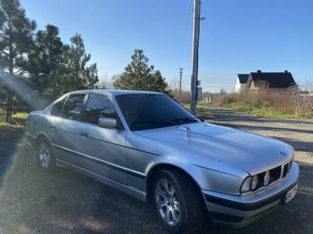 Сірий БМВ 5 Серія, об'ємом двигуна 2 л та пробігом 670 тис. км за 1550 $, фото 3 на Automoto.ua