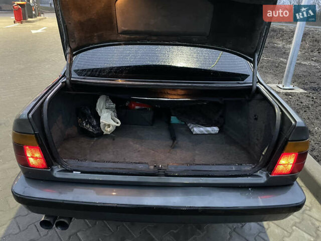 Серый БМВ 5 Серия, объемом двигателя 2.4 л и пробегом 400 тыс. км за 2500 $, фото 19 на Automoto.ua