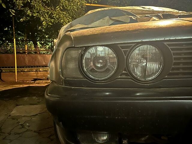 Серый БМВ 5 Серия, объемом двигателя 2 л и пробегом 0 тыс. км за 1700 $, фото 11 на Automoto.ua