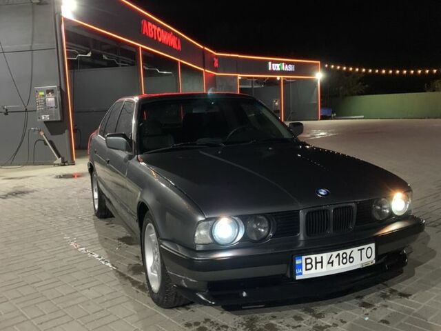 Серый БМВ 5 Серия, объемом двигателя 2 л и пробегом 3 тыс. км за 2200 $, фото 2 на Automoto.ua