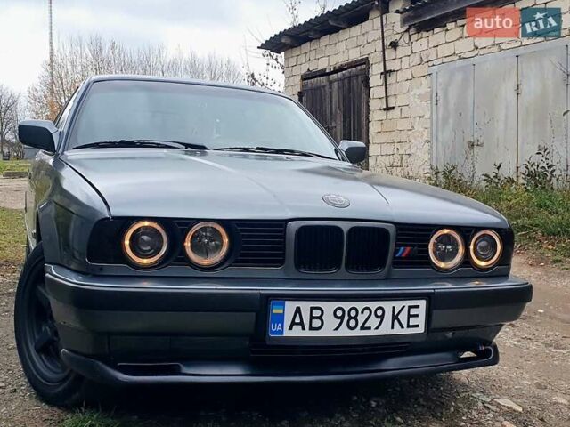 Сірий БМВ 5 Серія, об'ємом двигуна 3 л та пробігом 320 тис. км за 6666 $, фото 2 на Automoto.ua