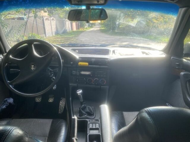 Серый БМВ 5 Серия, объемом двигателя 2 л и пробегом 500 тыс. км за 2400 $, фото 6 на Automoto.ua