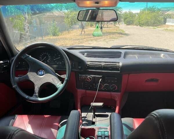 Серый БМВ 5 Серия, объемом двигателя 2.5 л и пробегом 400 тыс. км за 4200 $, фото 1 на Automoto.ua