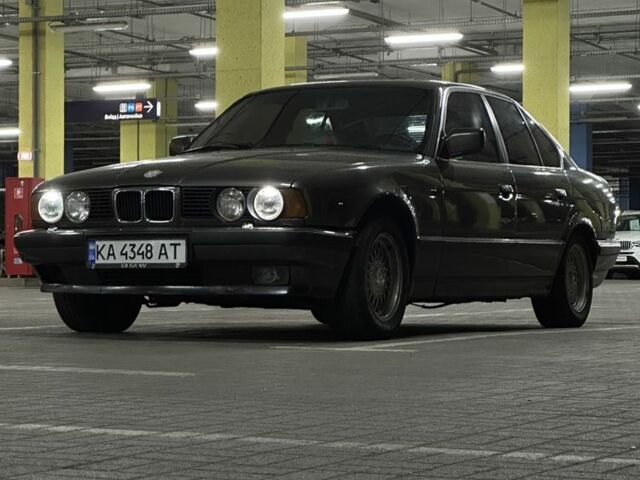 Серый БМВ 5 Серия, объемом двигателя 2 л и пробегом 250 тыс. км за 3000 $, фото 4 на Automoto.ua