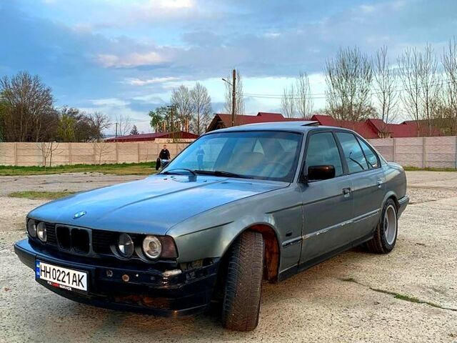 Серый БМВ 5 Серия, объемом двигателя 2 л и пробегом 0 тыс. км за 1700 $, фото 4 на Automoto.ua