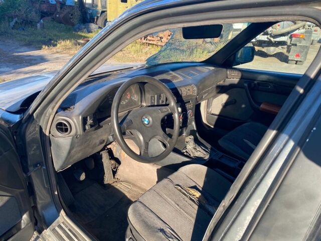 Серый БМВ 5 Серия, объемом двигателя 2 л и пробегом 400 тыс. км за 500 $, фото 4 на Automoto.ua