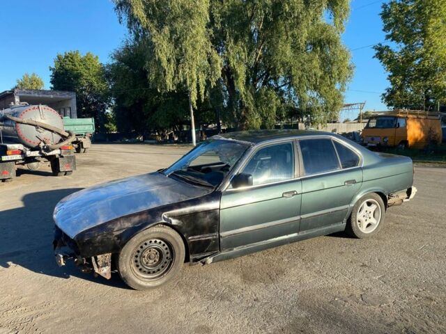 Серый БМВ 5 Серия, объемом двигателя 2 л и пробегом 400 тыс. км за 500 $, фото 2 на Automoto.ua